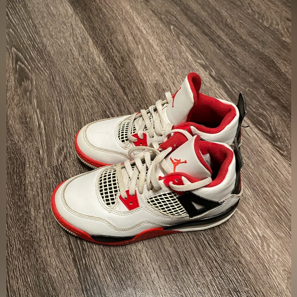 Air Jordan 4 Retro OG 'Fire Red' 2020 GS Size 12c